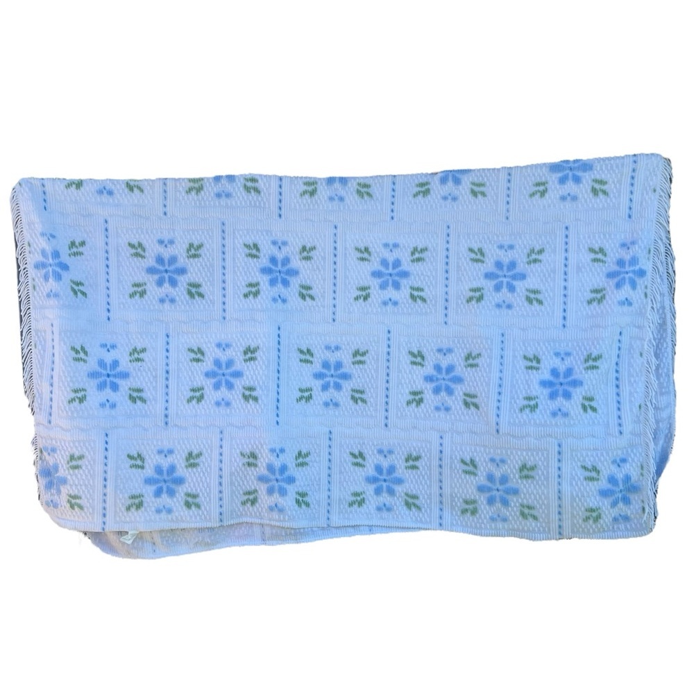 Blue Floral Knit Throw Blanket - Soft Home Bedding